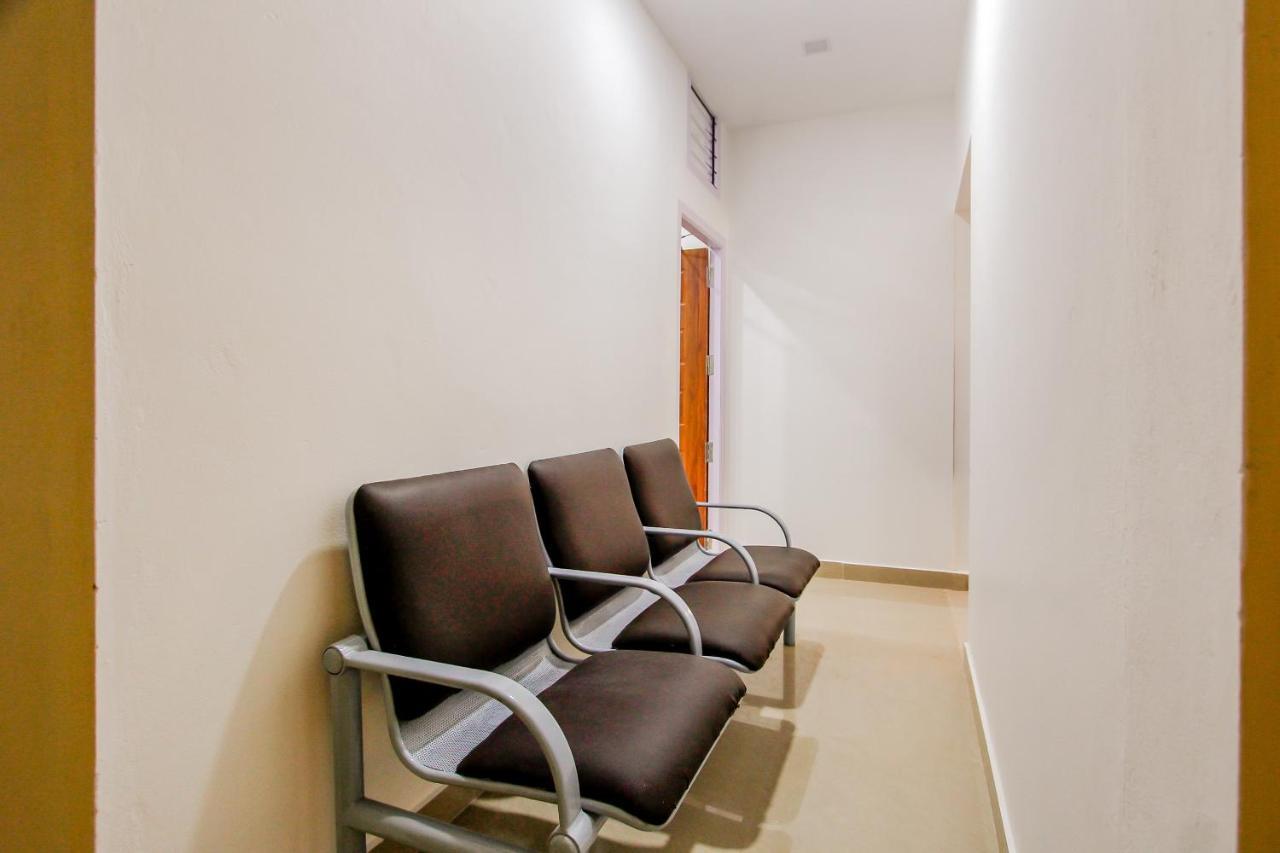 Oyo 69625 Mayuraa Residency Hotel Kumbakonam Kültér fotó