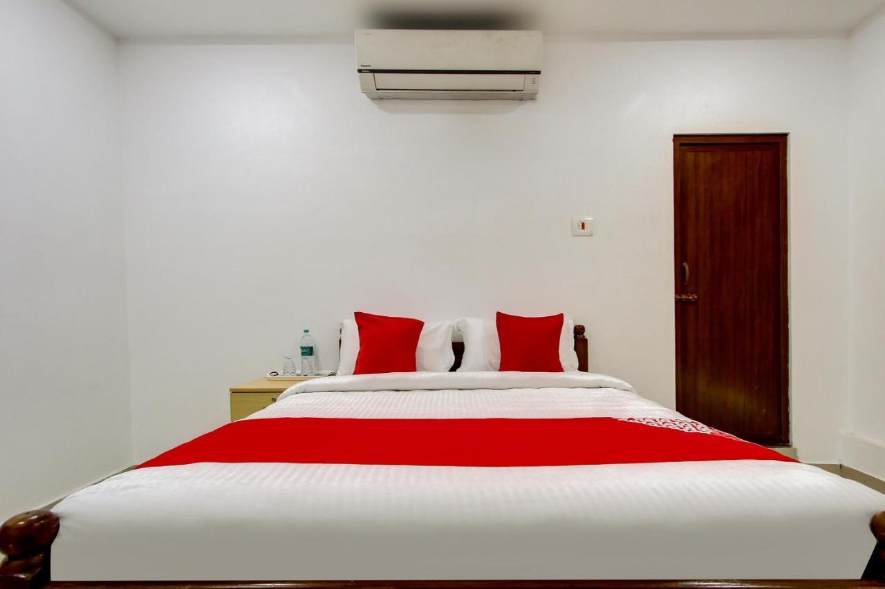 Oyo 69625 Mayuraa Residency Hotel Kumbakonam Kültér fotó